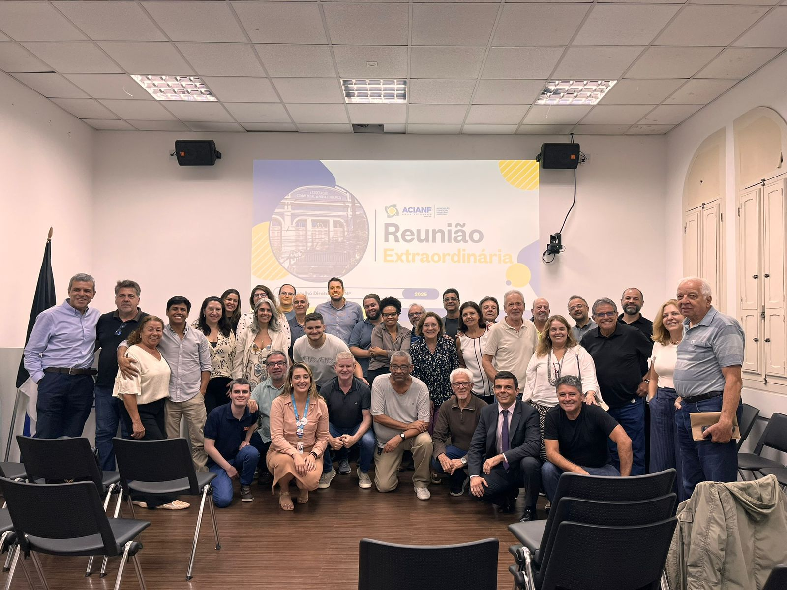 Diretoria da ACIANF realiza reunião histórica