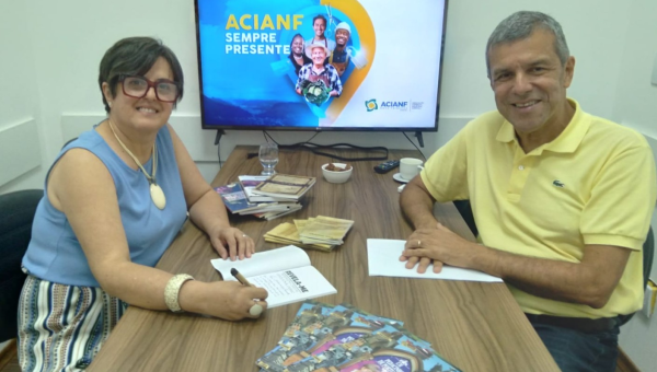 ACIANF recebe escritora Maureli Ambrósio no Café com o Presidente