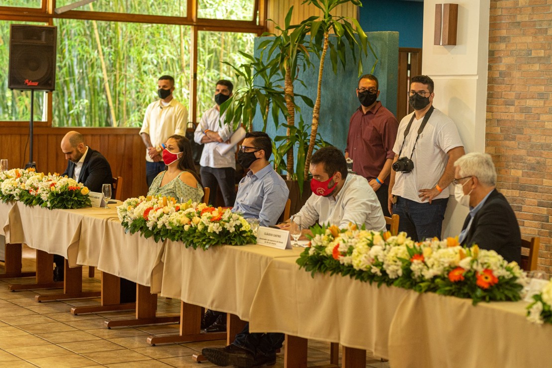 FEC NF recebe governador, faz reivindicações e sai otimista com projetos anunciados