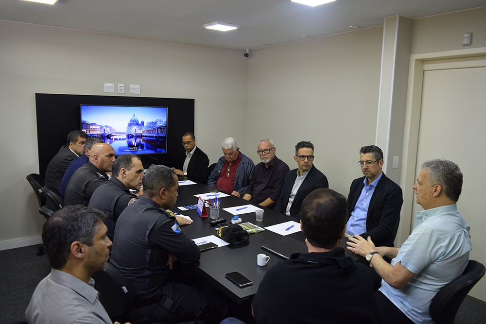 Projeto de monitoramento para melhoria da segurança na cidade é apresentado na Acianf