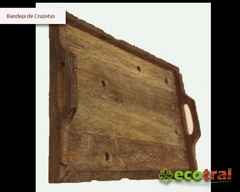 BANDEJAS RÚSTICAS EM CRUZETAS