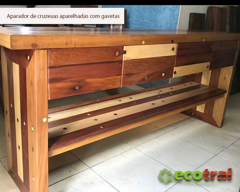 APARADORES RÚSTICOS EM MADEIRA DORMENTES OU CRUZETAS