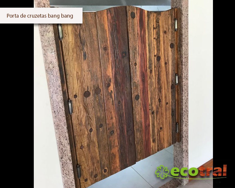 PORTAS & PORTÕES RÚSTICOS EM DORMENTES E CRUZETAS