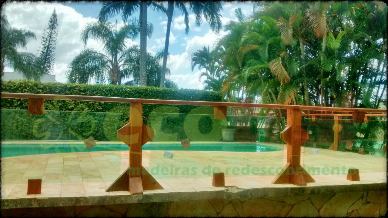 GUARDA CORPO RÚSTICO EM DORMENTES E CRUZETAS